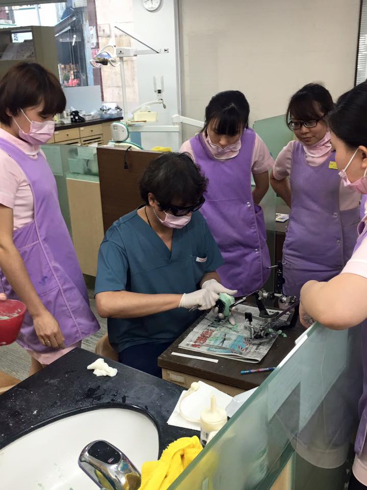 七手八腳之咬合器初體驗 七手八腳之咬合器初體驗