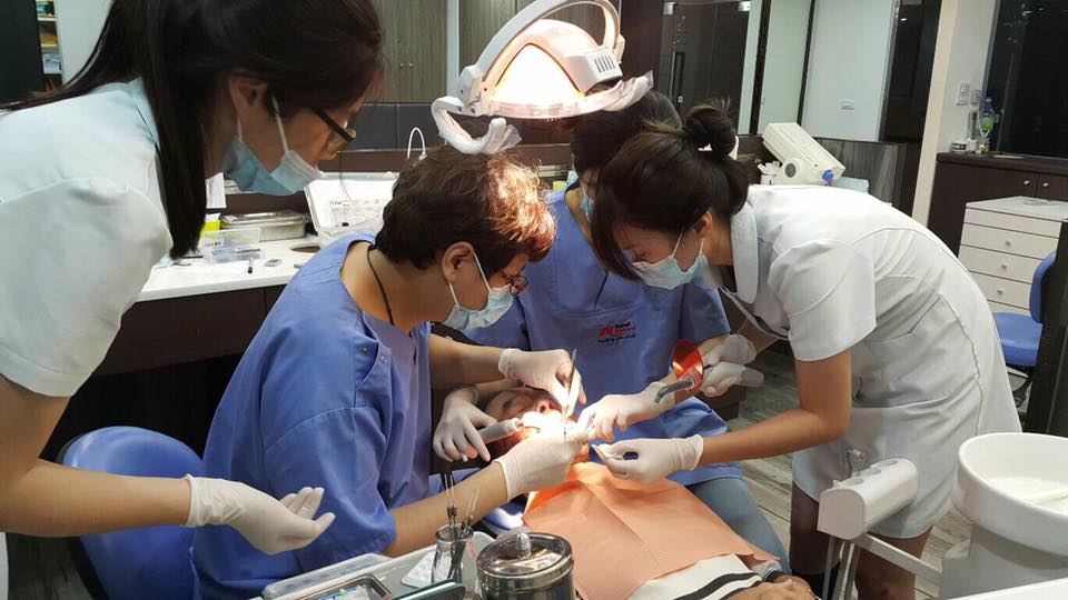 滔滔江水,綿延不絕 滔滔江水,綿延不絕